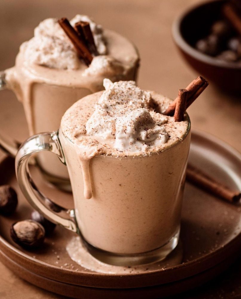 Indulge in the holiday season with this vegan eggnog recipe that is dairy-free, egg-free, and incredibly delicious. Made with cashews, coconut milk, and warming spices, this vegan eggnog is a healthier and cruelty-free alternative to traditional eggnog.