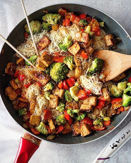 Vegan tofu and vegetable stir-fry