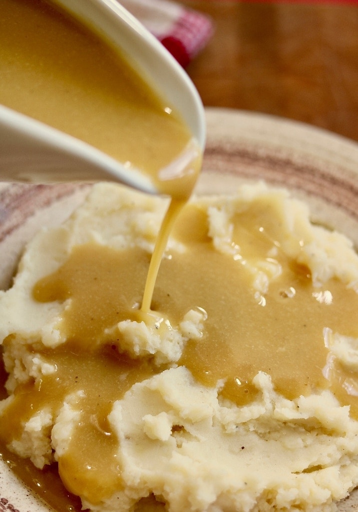 Learn how to make a flavorful vegan gravy from scratch with this easy recipe. Perfect for topping mashed potatoes, stuffing, and more!