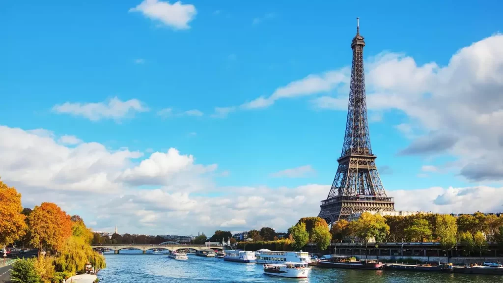 Discovering the Best of Paris: A Guide to the City of Love